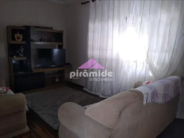 Casa com 200m² 3 quartos e 2 banheiros, à venda, no bairro Jardim Oriente em São José dos Campos