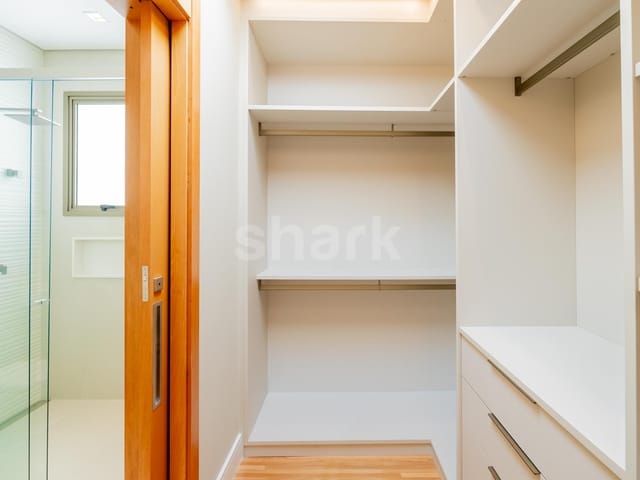 Casa com 724m² 4 quartos e 7 banheiros, à venda, no bairro Alphaville Residencial Um em Barueri