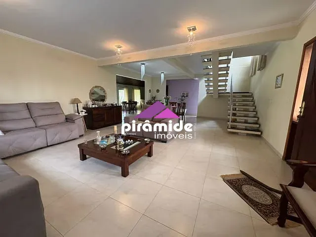 Casa com 1000m² 4 quartos e 4 banheiros, à venda, no bairro Condomínio Residencial Mirante do Vale em Jacareí