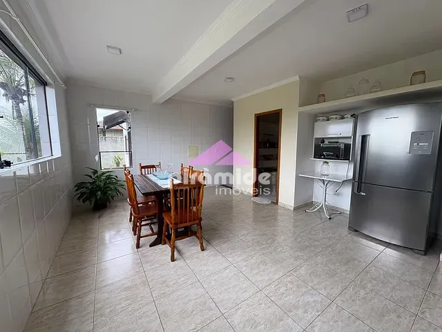 Casa com 1000m² 4 quartos e 4 banheiros, à venda, no bairro Condomínio Residencial Mirante do Vale em Jacareí