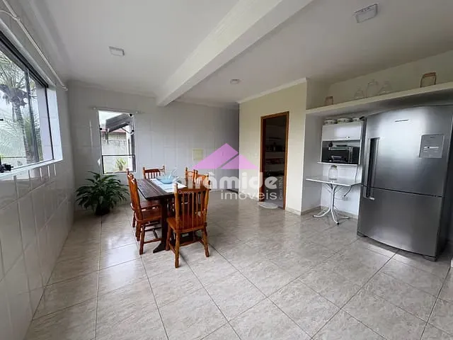 Casa com 1000m² 4 quartos e 4 banheiros, à venda, no bairro Condomínio Residencial Mirante do Vale em Jacareí