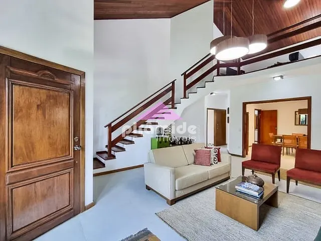 Casa com 350m² 3 quartos e 4 banheiros, à venda, no bairro Loteamento Villa Branca em Jacareí