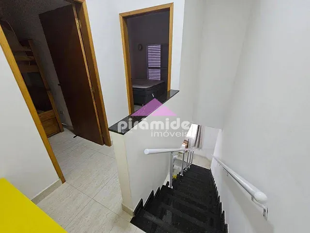 Casa com 116m² 2 quartos e 3 banheiros, para alugar, no bairro Aruan em Caraguatatuba