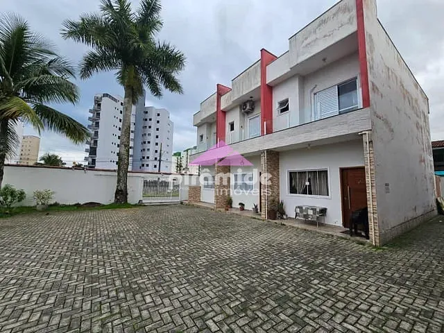 Casa com 116m² 2 quartos e 3 banheiros, para alugar, no bairro Aruan em Caraguatatuba