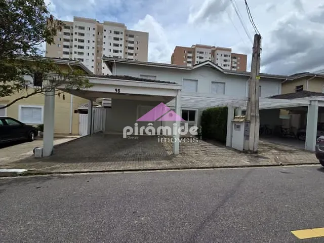 Casa com 250m² 4 quartos e 2 banheiros, à venda, no bairro Loteamento Villa Branca em Jacareí