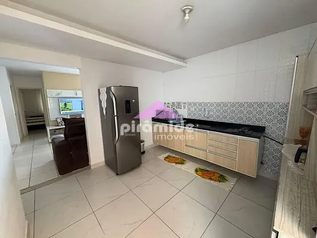Casa 3 quartos e 1 banheiro, à venda, no bairro Eugênio de Mello em São José dos Campos