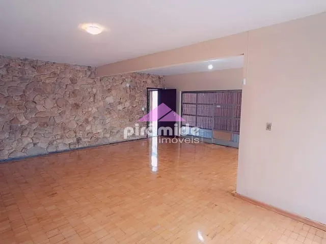 Casa com 251m² 3 quartos e 2 banheiros, à venda, no bairro Jardim Bela Vista em São José dos Campos