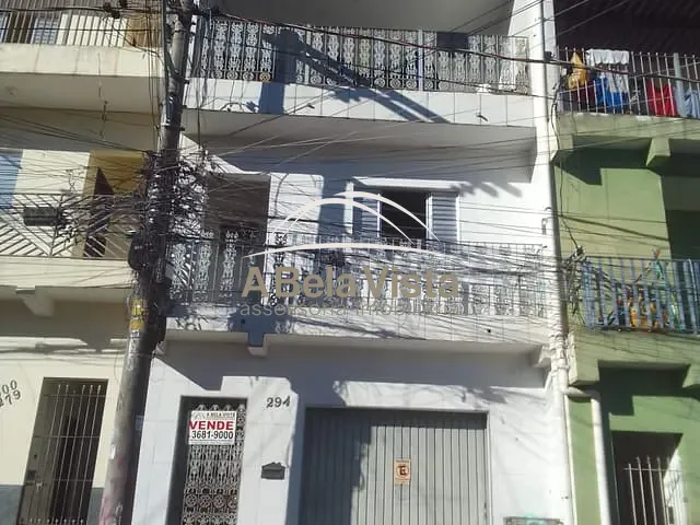 Casa com 365m² 4 quartos e 5 banheiros, à venda, no bairro Vila Santa Terezinha em Carapicuíba