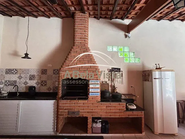 Casa com 373m² 5 quartos e 2 banheiros, à venda, no bairro Guaratuba em Bertioga