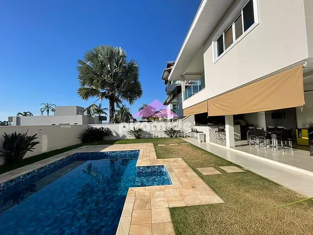 Casa com 450m² 4 quartos e 4 banheiros, à venda, no bairro Urbanova em São José dos Campos