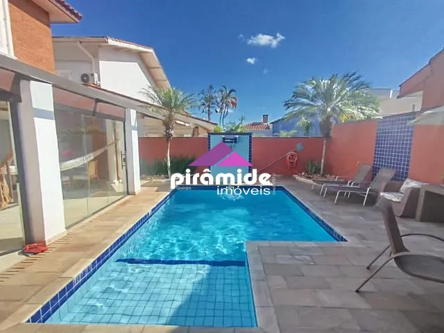Casa 4 quartos e 6 banheiros, à venda, no bairro Jardim das Colinas em São José dos Campos