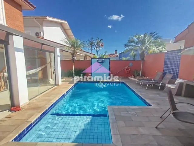 Casa 4 quartos e 6 banheiros, à venda, no bairro Jardim das Colinas em São José dos Campos
