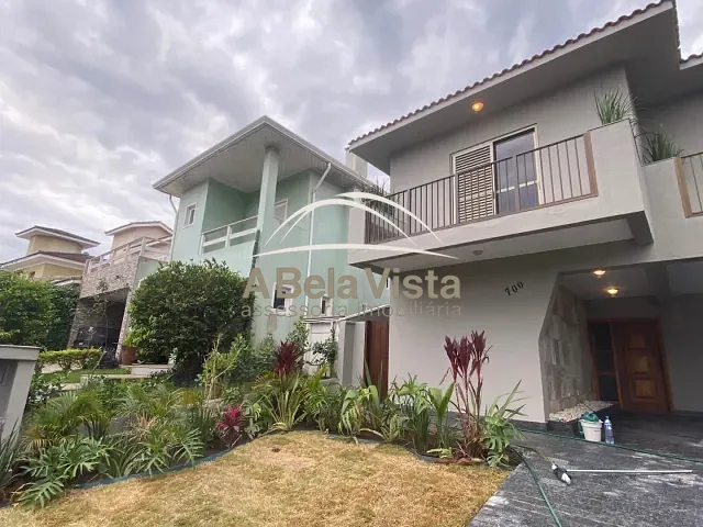 Casa com 449m² 5 quartos e 1 banheiro, para alugar, no bairro Alphaville em Santana de Parnaíba