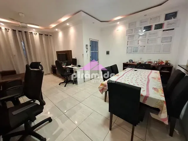 Casa com 101m² 2 quartos e 2 banheiros, à venda, no bairro Jardim República em São José dos Campos
