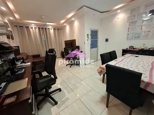 Casa com 101m² 2 quartos e 2 banheiros, à venda, no bairro Jardim República em São José dos Campos