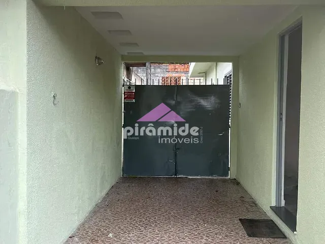 Casa com 250m² 3 quartos e 1 banheiro, à venda ou para alugar, no bairro Jardim Ismênia em São José dos Campos