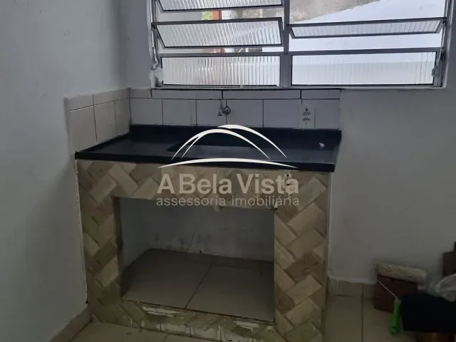 Casa 2 quartos e 1 banheiro, para alugar, no bairro Jardim D'Abril em Osasco