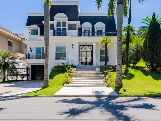 Casa com 1760m² 5 quartos e 8 banheiros, à venda, no bairro Tamboré em Santana de Parnaíba