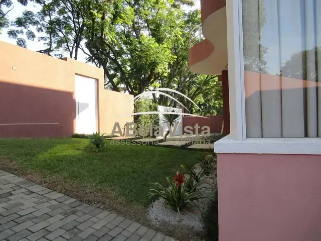 Casa com 1296m² 3 quartos e 7 banheiros, à venda, no bairro Chácara de La Rocca em Carapicuíba