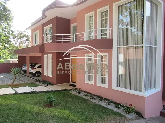 Casa com 1296m² 3 quartos e 7 banheiros, à venda, no bairro Chácara de La Rocca em Carapicuíba