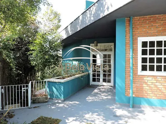 Casa com 2915m² 6 quartos e 8 banheiros, à venda, no bairro Vila Appia Antica em Carapicuíba