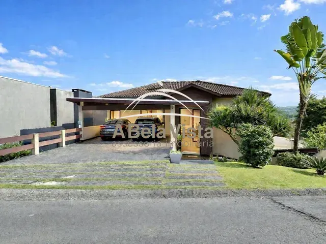 Casa com 500m² 3 quartos e 5 banheiros, à venda, no bairro Golf Gardens em Carapicuíba