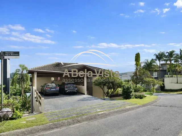 Casa com 500m² 3 quartos e 5 banheiros, à venda, no bairro Golf Gardens em Carapicuíba
