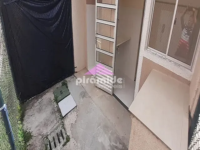 Casa com 75m² 2 quartos e 1 banheiro, para alugar, no bairro Vila São Geraldo em São José dos Campos