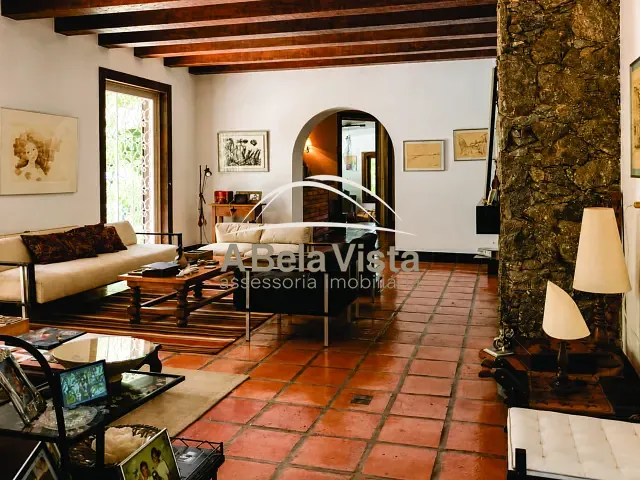 Casa com 2385m² 3 quartos e 6 banheiros, à venda, no bairro Chácara São João em Carapicuíba