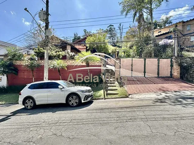 Casa com 1000m² 3 quartos e 5 banheiros, à venda, no bairro Palos Verdes em Carapicuíba