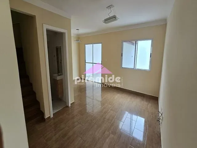 Casa com 140m² 3 quartos e 1 banheiro, para alugar, no bairro Villa Branca em Jacareí