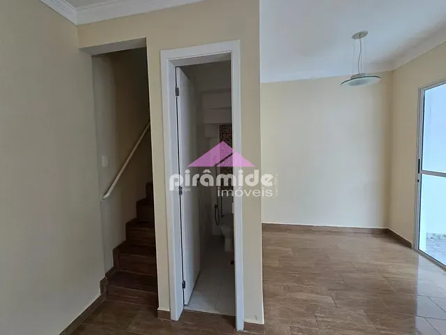 Casa com 140m² 3 quartos e 1 banheiro, para alugar, no bairro Villa Branca em Jacareí
