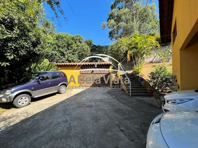 Casa com 1459m² 4 quartos e 5 banheiros, à venda, no bairro Chácara Santa Lúcia em Carapicuíba