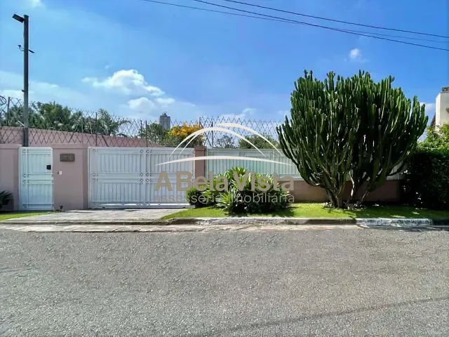 Casa com 947m² 3 quartos e 6 banheiros, à venda, no bairro Chácara das Paineiras em Carapicuíba