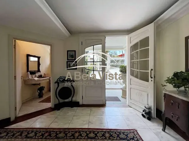 Casa com 2134m² 4 quartos e 7 banheiros, à venda, no bairro Palos Verdes em Carapicuíba