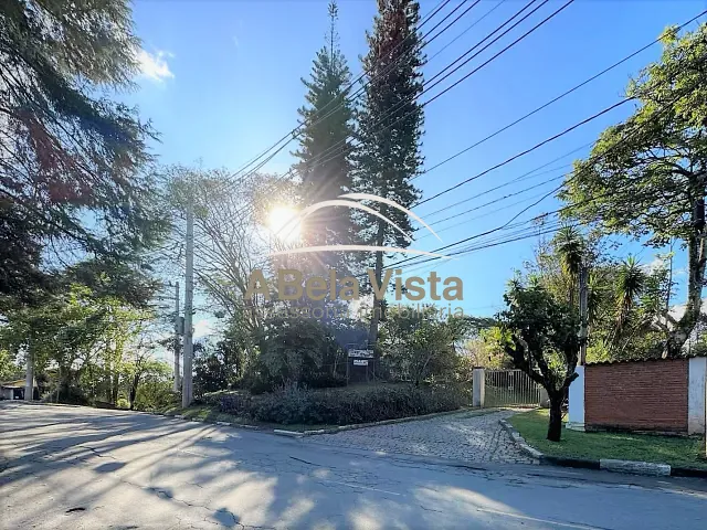 Casa com 10490m² 3 quartos e 4 banheiros, à venda, no bairro Chácara dos Junqueiras em Carapicuíba