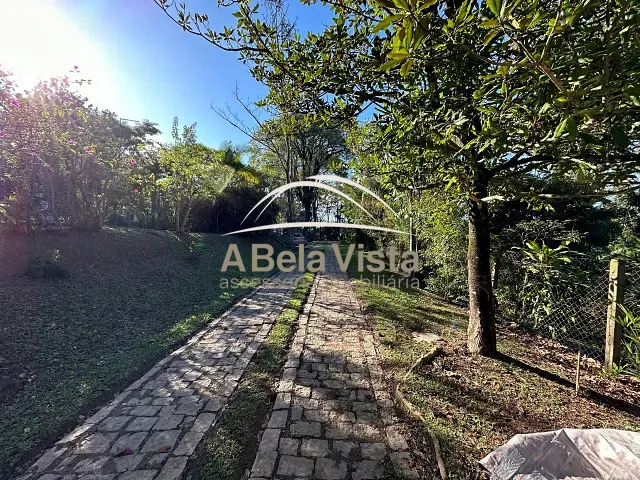 Casa com 10490m² 3 quartos e 4 banheiros, à venda, no bairro Chácara dos Junqueiras em Carapicuíba