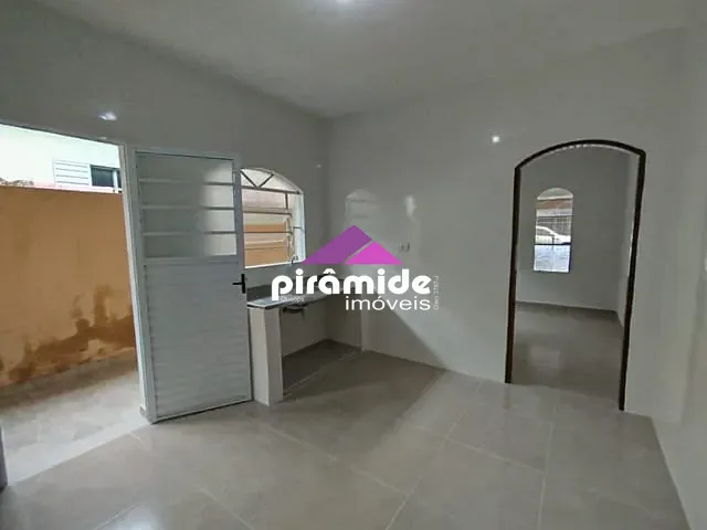 Casa com 125m² 2 quartos e 1 banheiro, à venda, no bairro Galo Branco em São José dos Campos