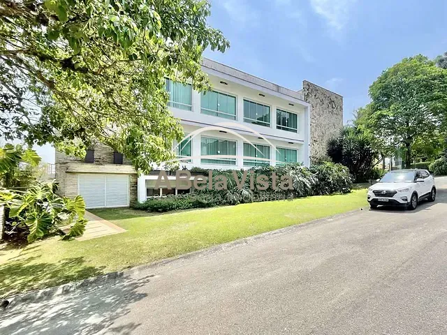 Casa com 1043m² 6 quartos e 10 banheiros, à venda, no bairro Golf Park em Carapicuíba