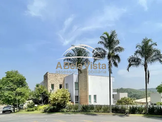Casa com 1043m² 6 quartos e 10 banheiros, à venda, no bairro Golf Park em Carapicuíba
