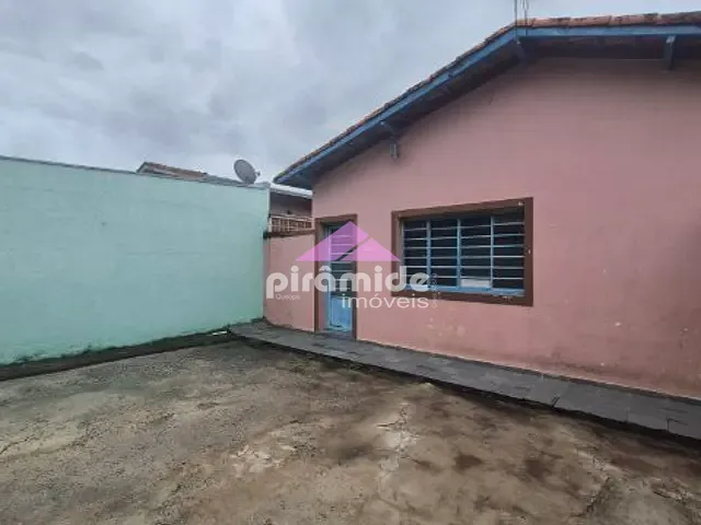 Casa com 227m² 3 quartos e 1 banheiro, à venda, no bairro Monte Castelo em São José dos Campos