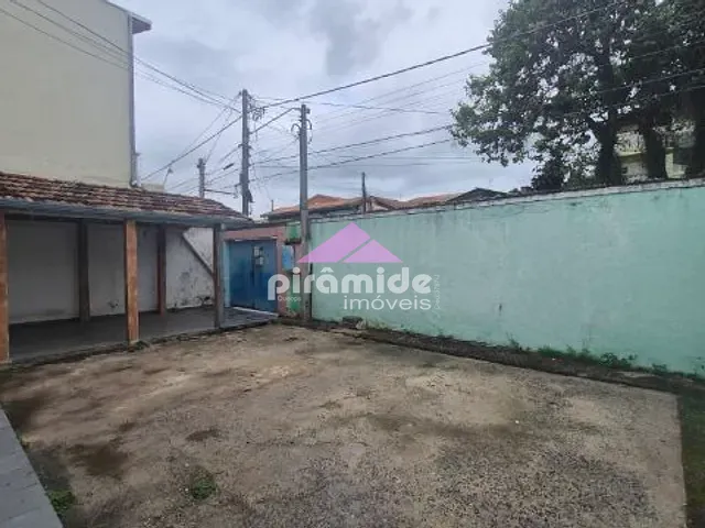 Casa com 227m² 3 quartos e 1 banheiro, à venda, no bairro Monte Castelo em São José dos Campos