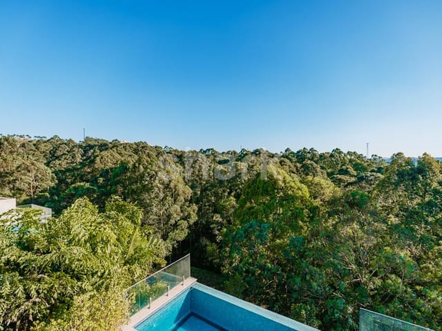Casa com 550m² 4 quartos e 6 banheiros, à venda ou para alugar, no bairro Tamboré em Santana de Parnaíba