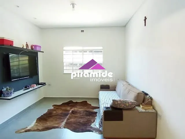 Casa 2 quartos e 1 banheiro, à venda, no bairro Santana em São José dos Campos