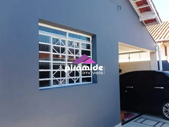 Casa 2 quartos e 1 banheiro, à venda, no bairro Santana em São José dos Campos