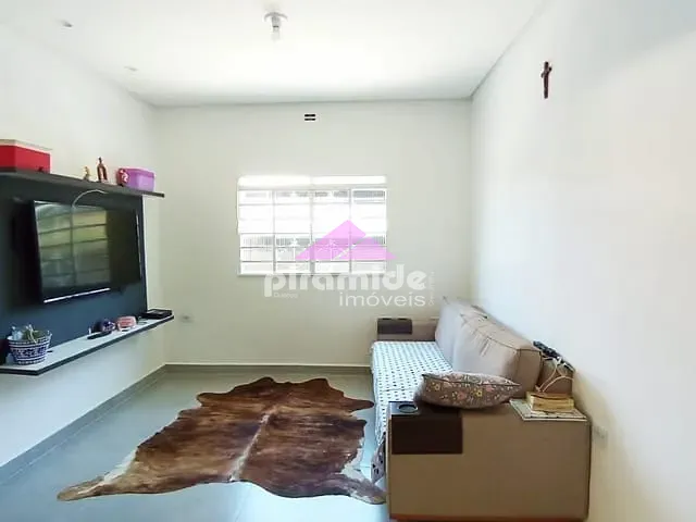 Casa 2 quartos e 1 banheiro, à venda, no bairro Santana em São José dos Campos