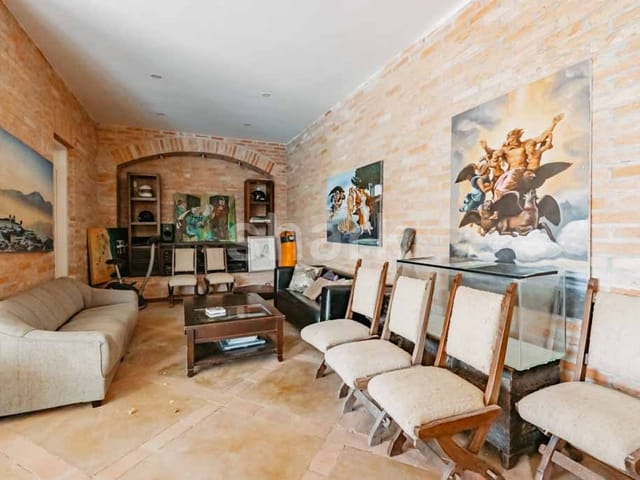 Casa com 1300m² 4 quartos e 7 banheiros, à venda ou para alugar, no bairro Alphaville em Santana de Parnaíba