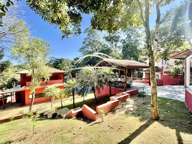 Casa com 2000m² 4 quartos e 7 banheiros, à venda, no bairro Chácara dos Lagos em Carapicuíba