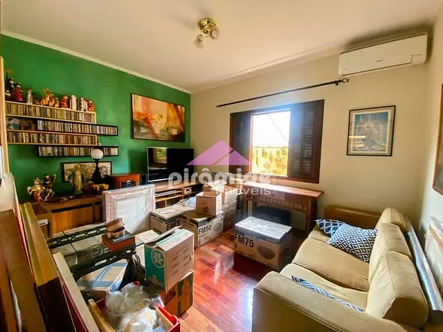 Casa 3 quartos e 2 banheiros, à venda, no bairro Urbanova em São José dos Campos