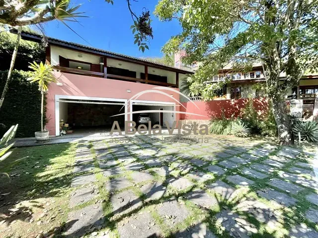 Casa com 1580m² 5 quartos e 6 banheiros, à venda, no bairro Águas da Fazendinha em Carapicuíba